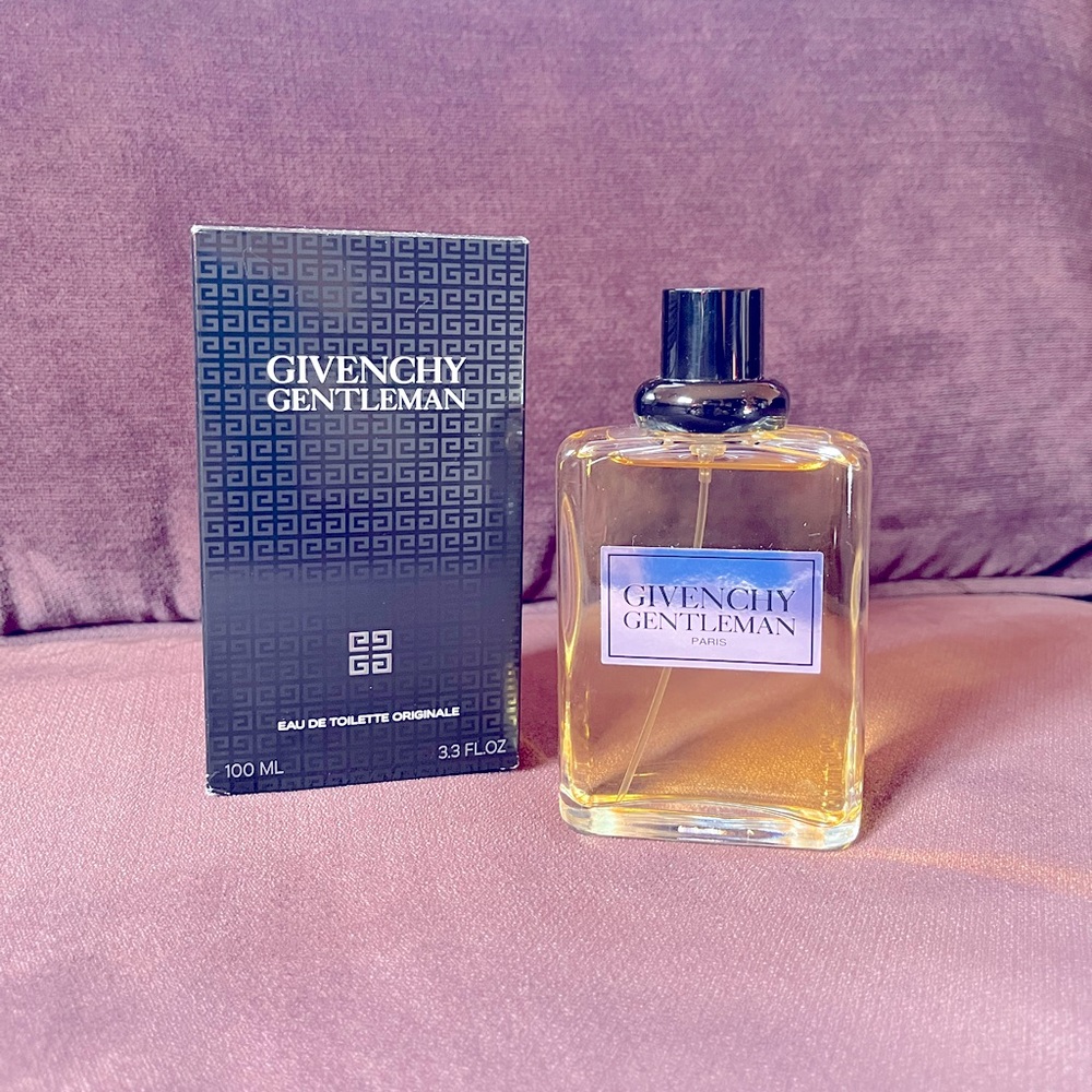 GIVENCHY GENTLEMAN Eau de Toilette. 3.3 fl.oz. / 100 ml. Authentic.